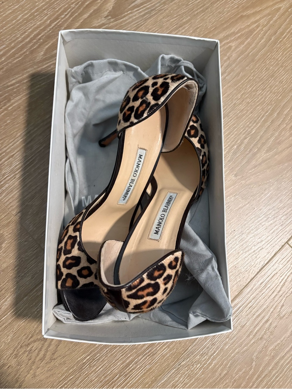 Manolo Blahnik Leopard Print Peep-Toe Heels - Brown/Black